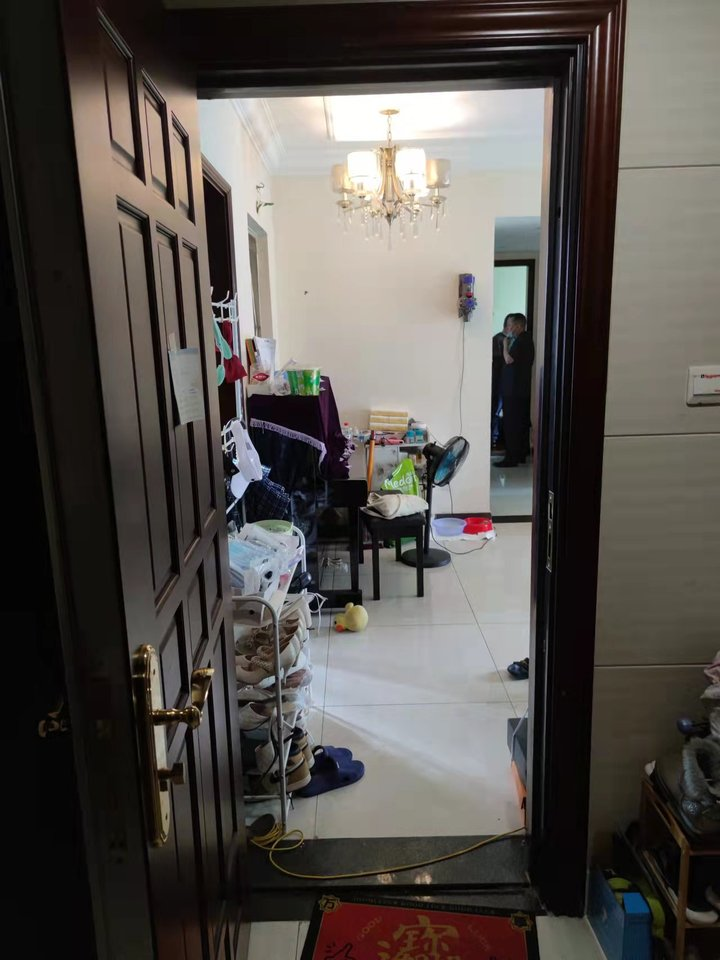 长沙开福区万家丽北路3室1厅1卫精装法拍房 开福区恒大雅苑法拍房地铁口总价80万元