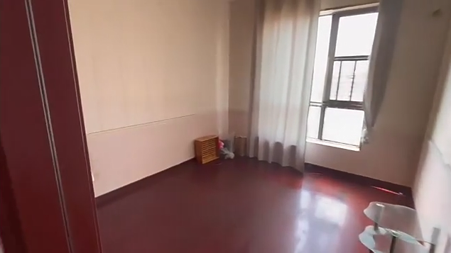 长沙市高新区4室2厅2卫精装法拍房 岳麓区麓园126.52㎡法拍房总价98万元