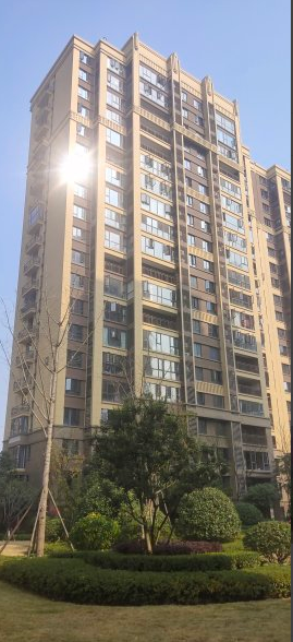 长沙望城区龙湖璟宸原著精装法拍房 望城区月亮岛街道3室2厅2卫法拍房总价82.4万元