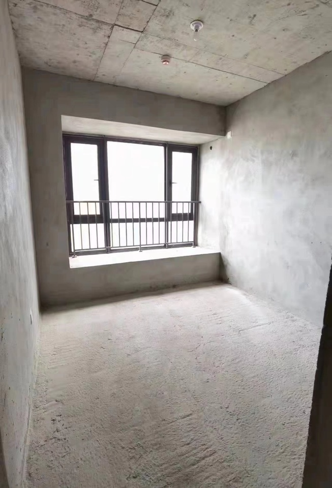 长沙雨花区明昇时代广场毛坯法拍房 雨花区劳动东路4室2厅2卫大户型法拍房