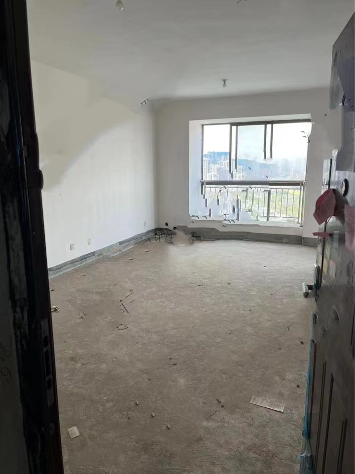 ​长沙雨花区玲珑湾园毛坯法拍房 雨花区近林科大地铁站双学位法拍房