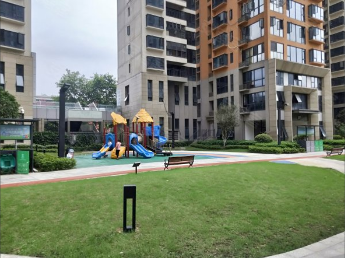 长沙市岳麓区宜居雅苑毛坯法拍房 岳麓区弘德好莱城双学位法拍房