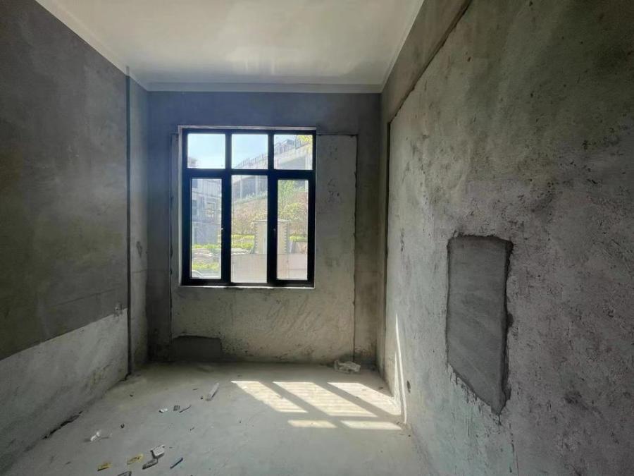 ​长沙望城区金地三千府三层别墅法拍房 望城区毛坯别墅总价200万元
