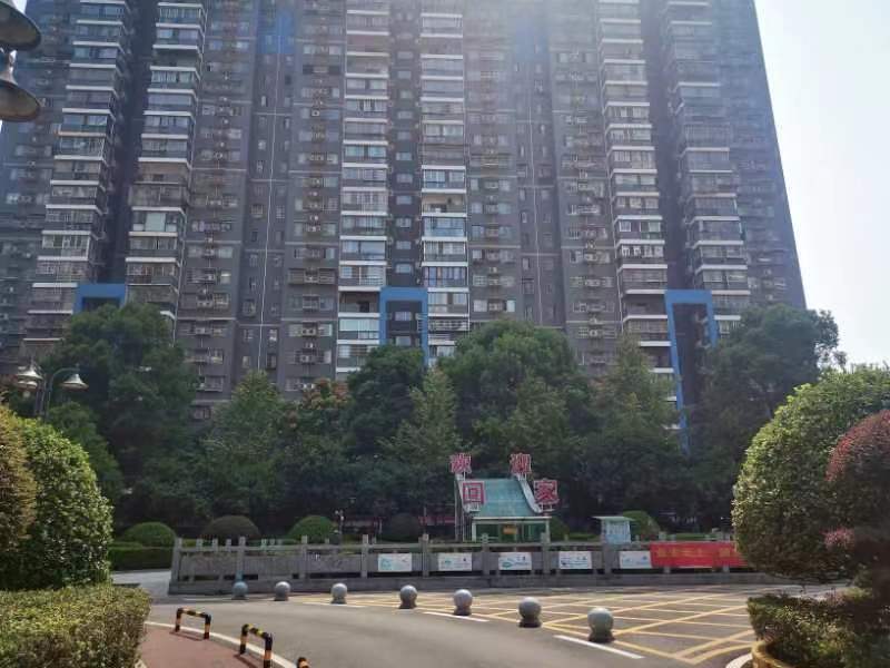 长沙哪里有法拍房买 长沙雨花区白沙湾嘉园法拍房