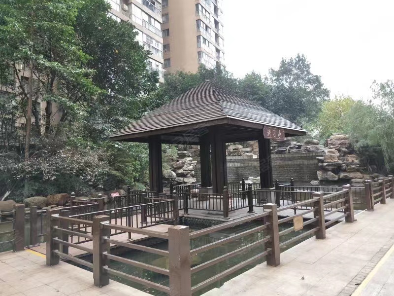 长沙万博汇名邸法拍房最新消息  长沙雨花区法拍房六十几个平方