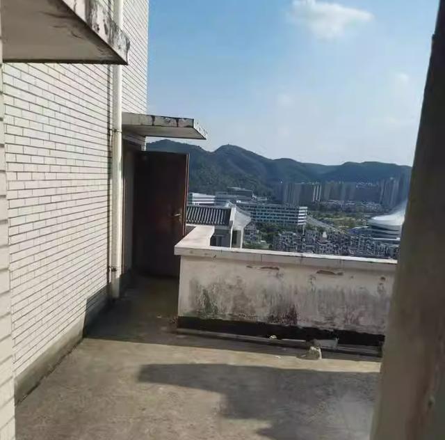 长沙麓阳和景雅苑法拍房 长沙梅溪湖法拍房复式 长沙麓阳和景雅苑法拍房 长沙梅溪湖法拍房复式
