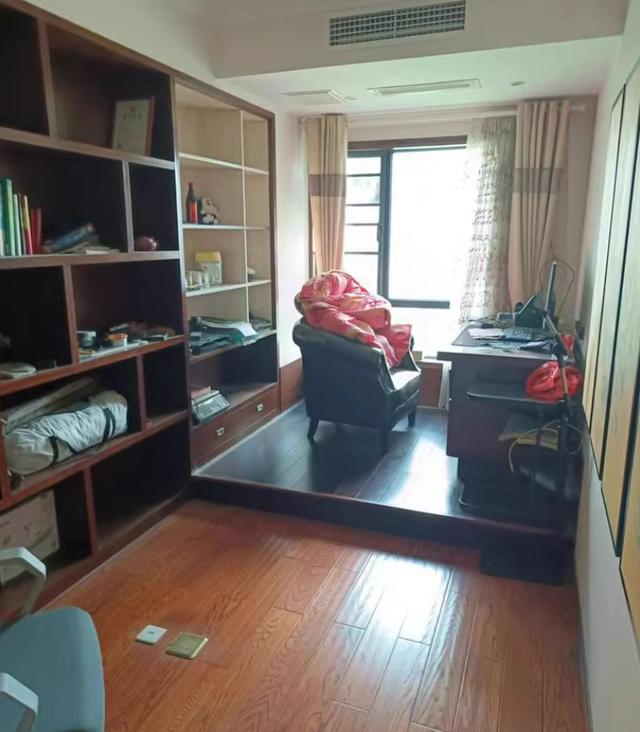 梅溪湖最好的学区法拍房是哪里 长沙梅溪湖最好的学区法拍房楼盘梅溪湖壹号 梅溪湖最好的学区法拍房是哪里 长沙梅溪湖最好的学区法拍房楼盘梅溪湖壹号