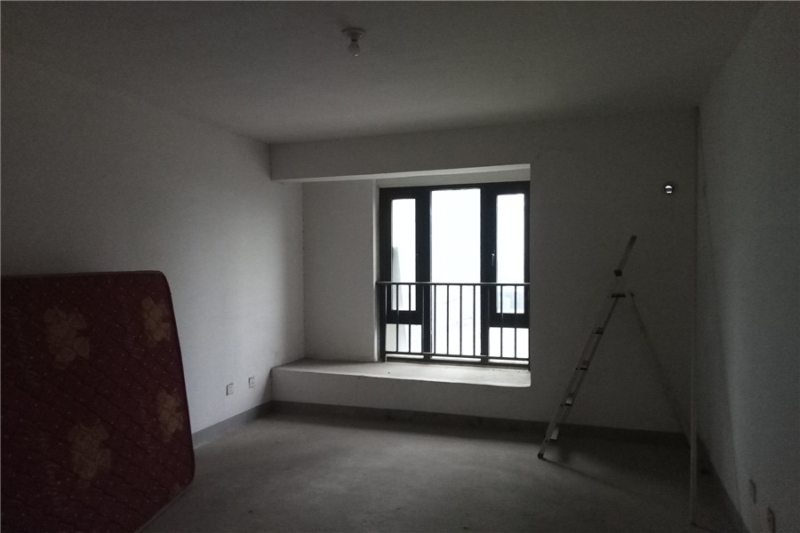 天心区湘江雅颂居法拍房的价格，带天心区实验小学捡漏不要资格169万起拍