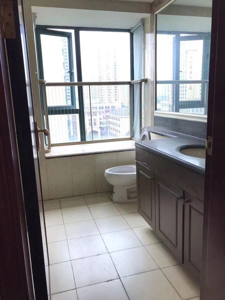 雨花区恒大城法拍房的价格，5号线毛竹塘地铁口捡漏不要资格128.6万