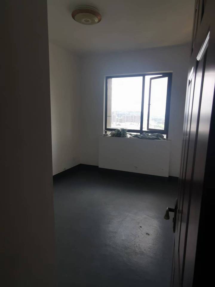 岳麓区北大资源.时光法拍房的价格，170万带博才洋湖小学捡漏不要资格