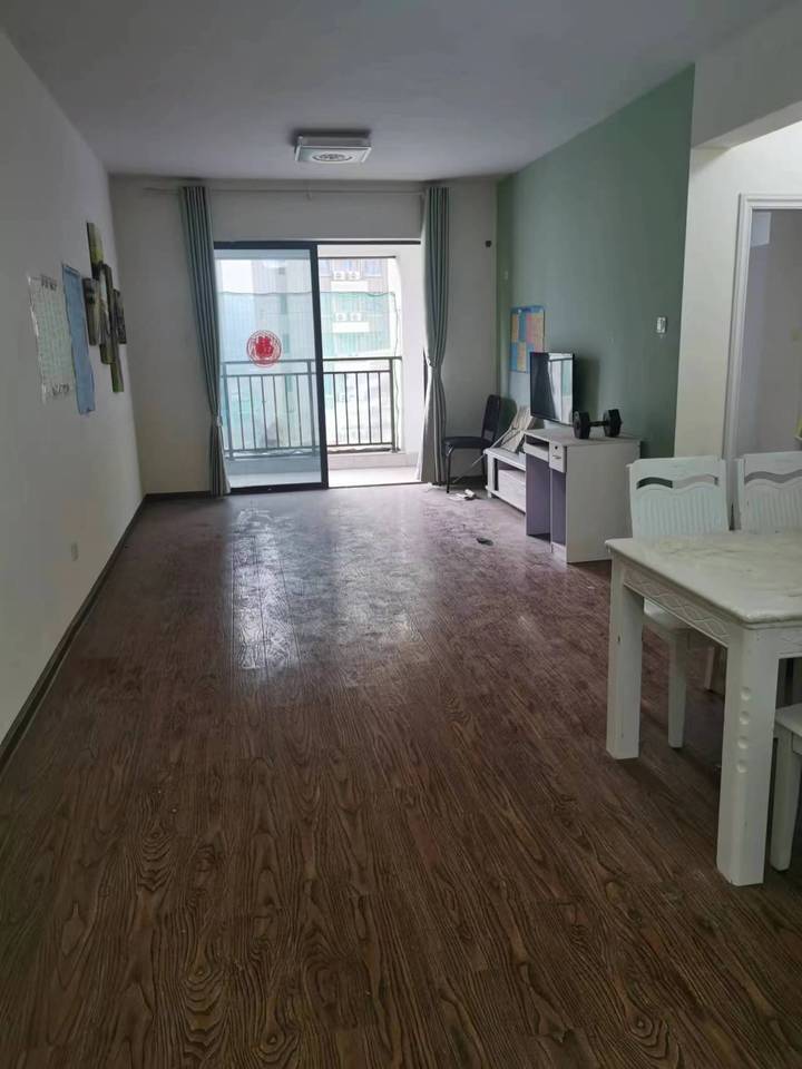 岳麓区卓越浅水湾法拍房价格，135万精装起拍能捡漏法拍房带周南梅溪湖小学
