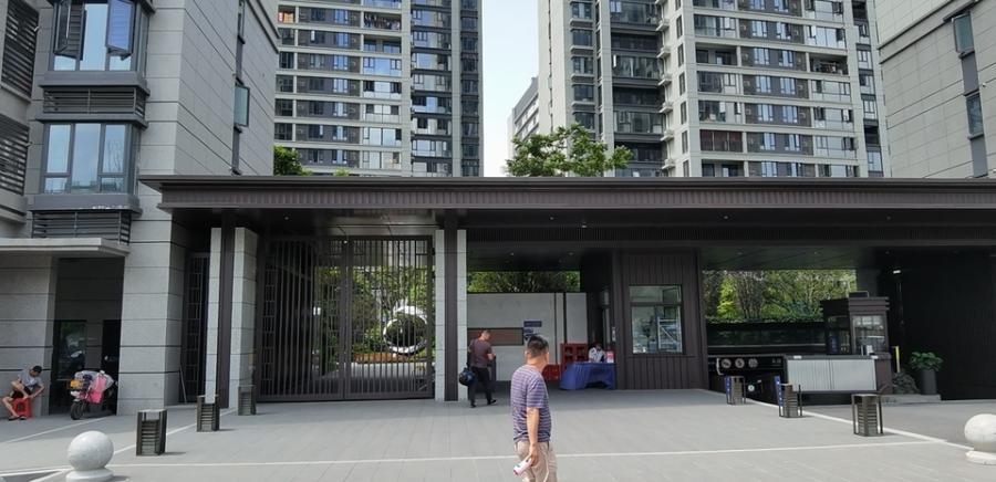 长沙法拍房源岳麓区景园路458号映客龙湖商业中心G5栋