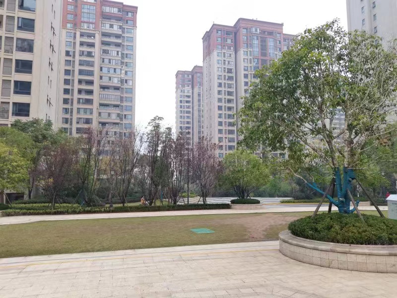 长沙南边法拍房五矿万境蓝山 长沙雨花区法拍房多少钱一个平方啊