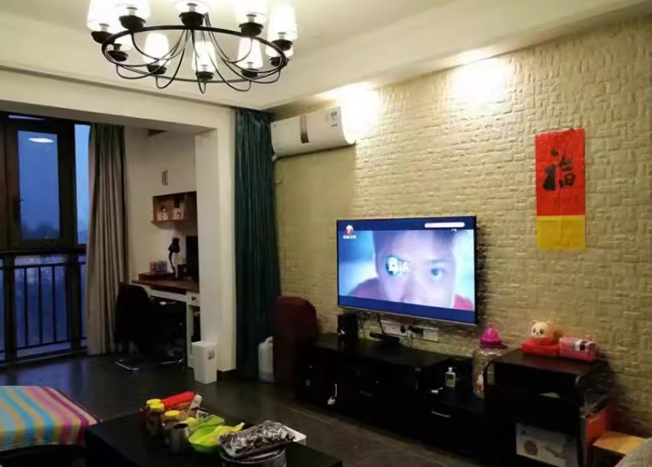 长沙卓越蔚蓝海岸法拍 长沙岳麓区滨江法拍房有多少套