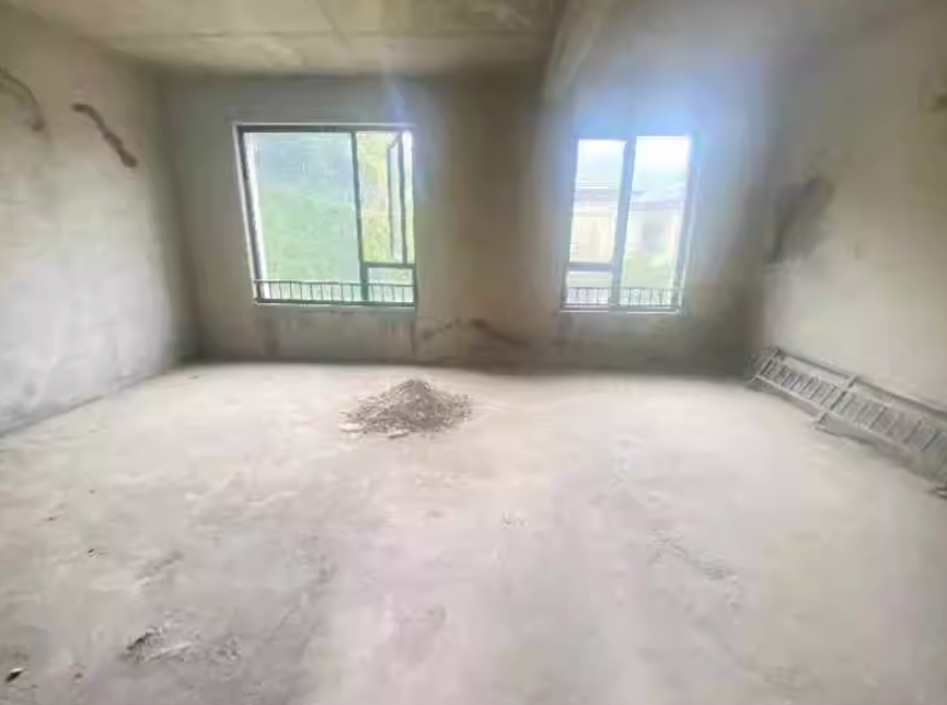 长沙龙湖璟宸原著别墅法拍房 长沙望城区联排别墅法拍房最新消息