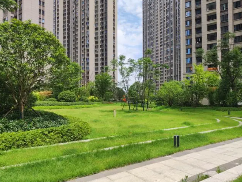 长沙阳光城尚东湾.愉景苑法拍房 长沙河景大平层法拍房最新消息