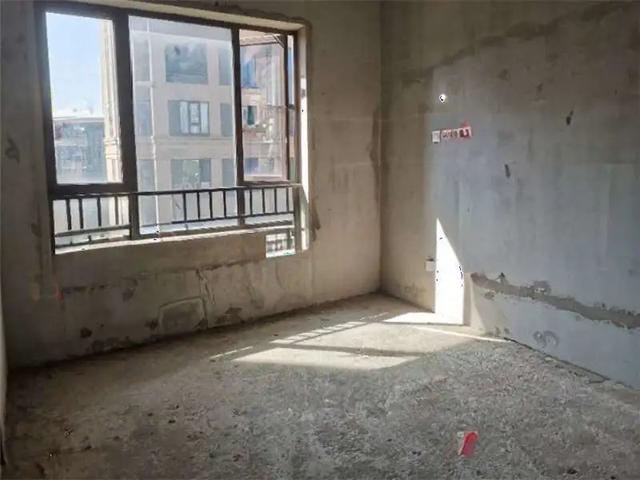 岳麓区洋湖湿地公园附近法拍房 长沙岳麓区旷远洋湖18克拉法拍房