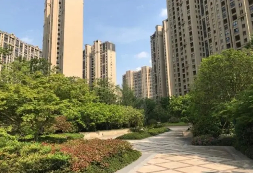 湖南长沙洋湖湿地公园法拍房中海国际社区 长沙洋湖湿地公园附近的法拍房楼盘