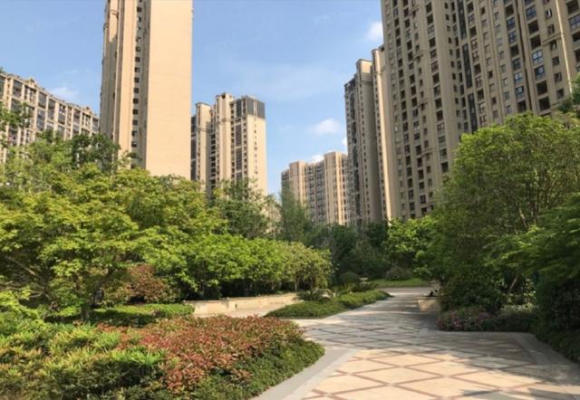 湖南长沙洋湖湿地公园法拍房中海国际社区 长沙洋湖湿地公园附近的法拍房楼盘